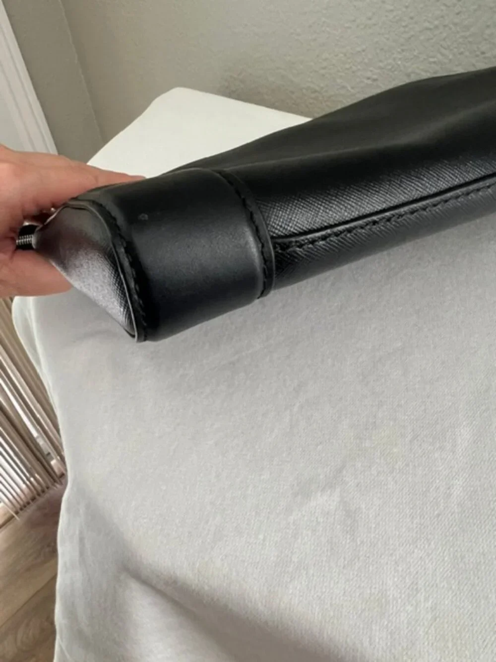 Hugo Boss Digital Portfolio Messenger Bag Leather Black